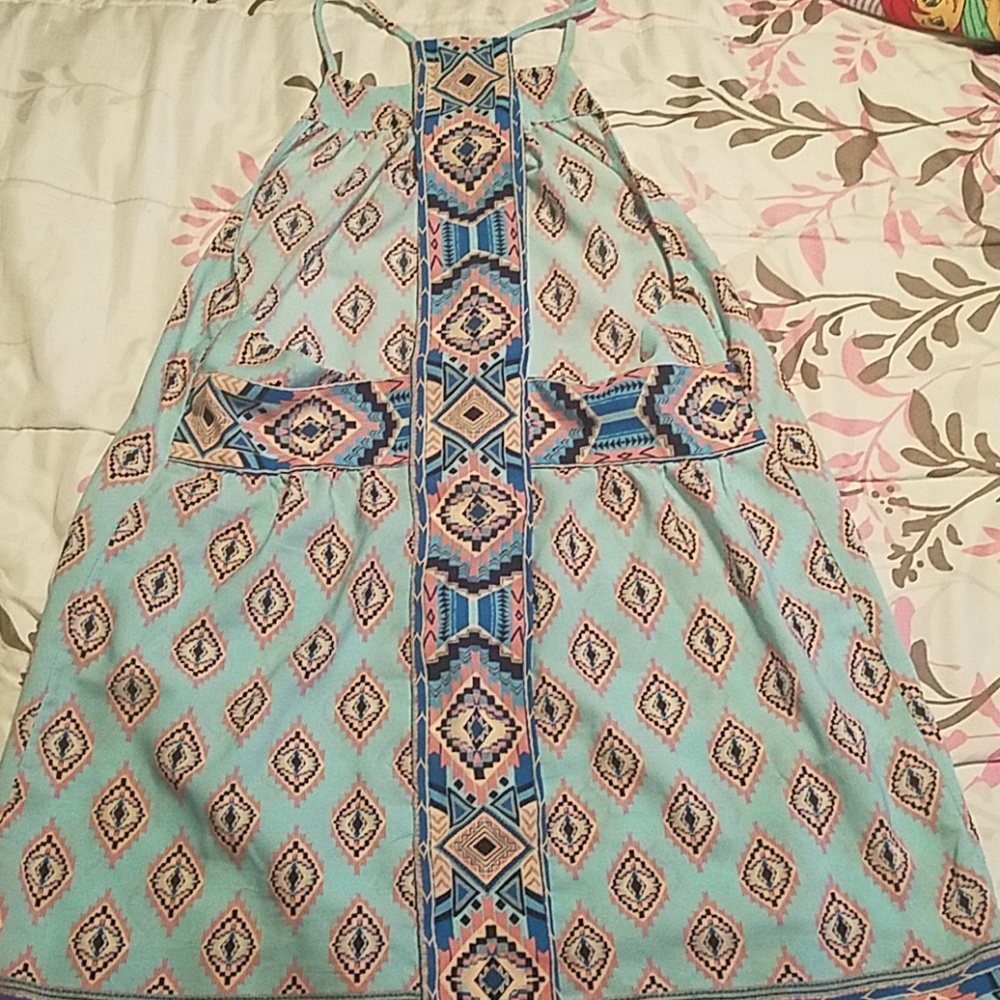 Dress - Picture 3 of 4